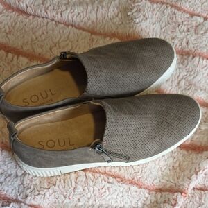 SOUL Naturalizer Taupe Slip-On Loafers